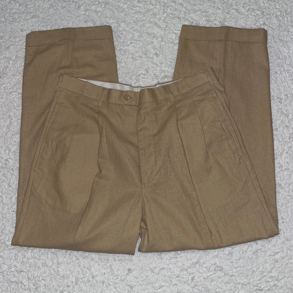 Trust Beautiful men’s linen pleat front pants new without tags size 38 x 30